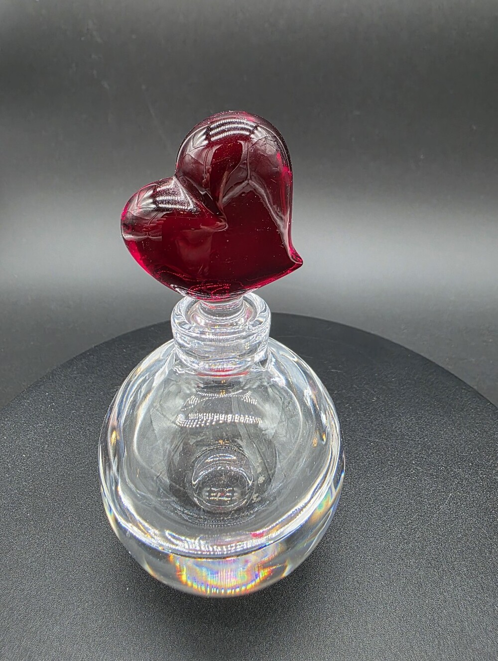 Heart-Top Clear Glass Perfume Bottle with Deep Red Stopper